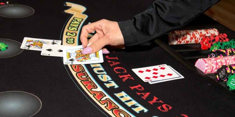 Chiến thuật chơi blackjack cực đơn giản và dễ thắng